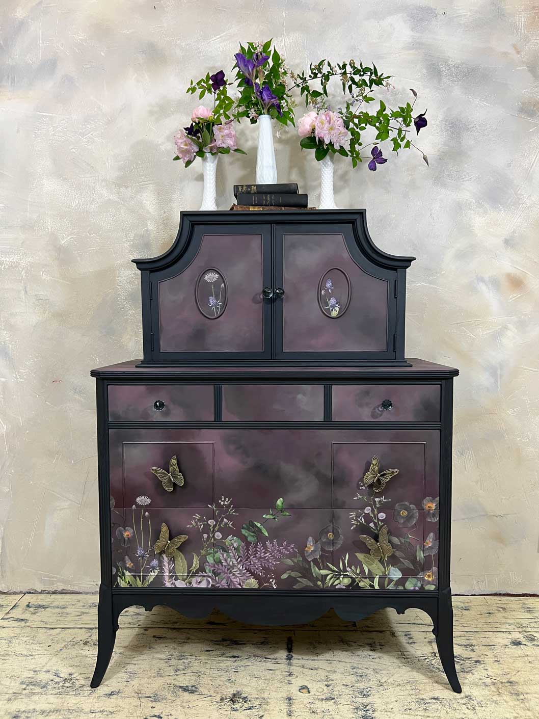 antique dresser black Mount Vernon Black Vintage Dresser – Timeless Elegance with Classic Charm main image 1